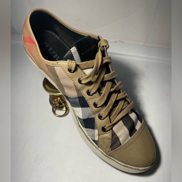 Burberry beige nova check canvas and leather cap toe Snearkers size 40. Usa 9 - Picture 15 of 15